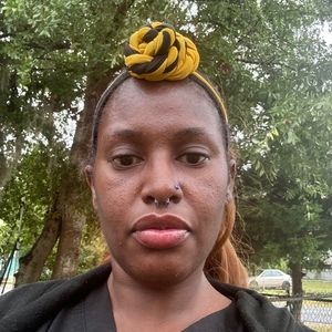 Meet your Posher, Christine